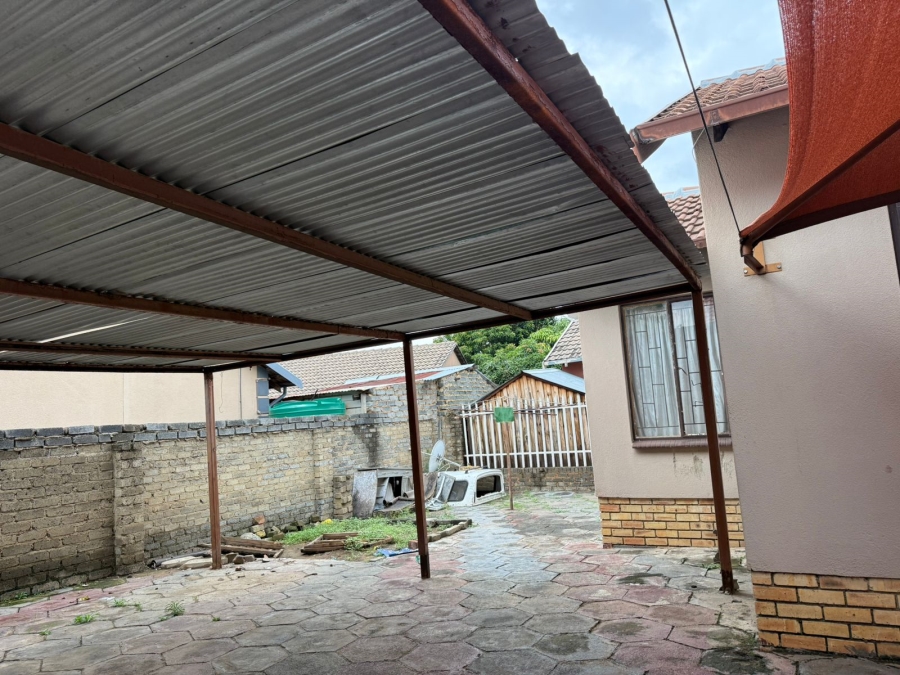 3 Bedroom Property for Sale in Tlhabane West North West